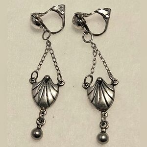 Vintage Silver-Toned Clip-On Earrings with Art Deco Shell Design